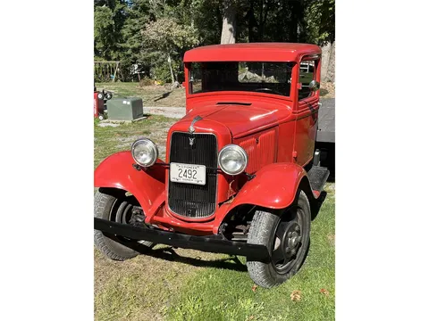 1934 Ford 1-1/2 Ton Pickup