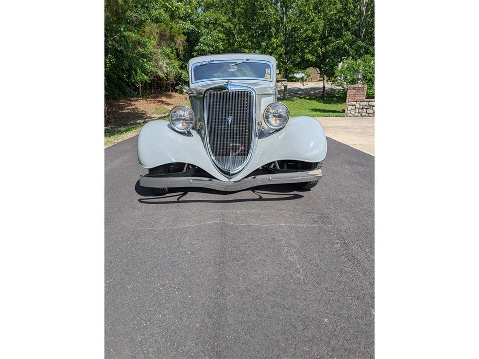 1934 Ford Model 18 & 40 - Image 2 of 31