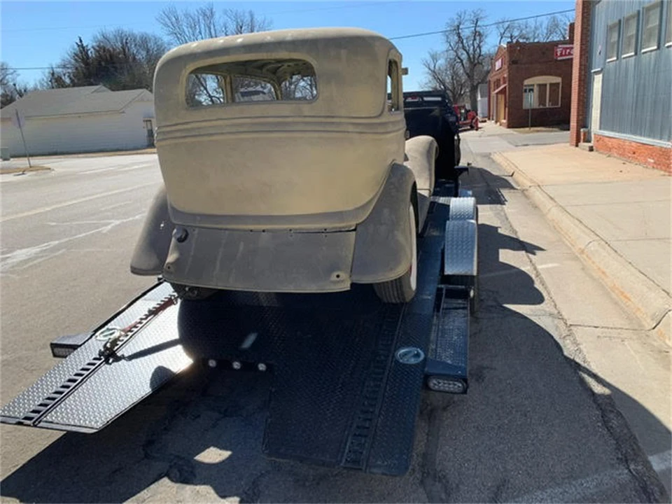 1934 Ford Standard & Deluxe & Super Deluxe - Image 4 of 20