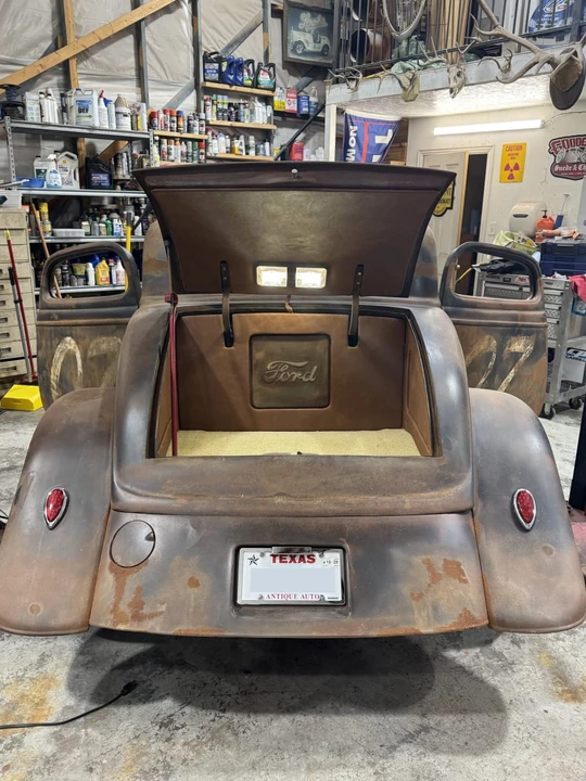 1934 Ford Model 18 & 40 - Image 11 of 11