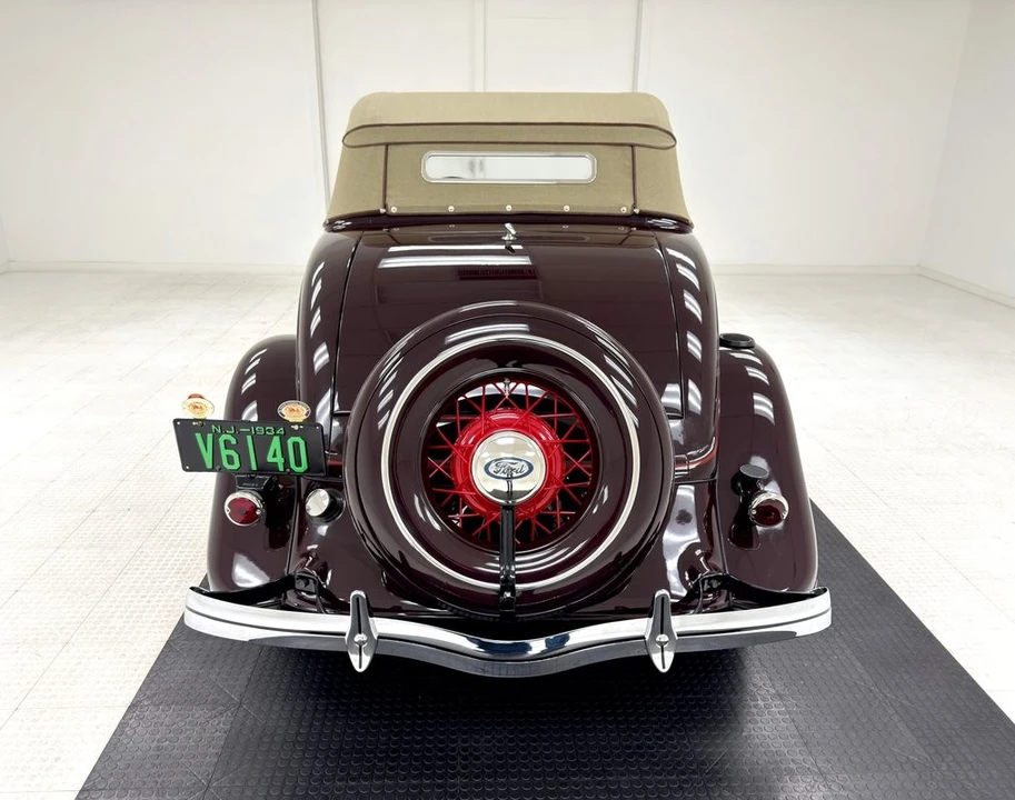 1934 Ford Model 18 & 40 - Image 7 of 12