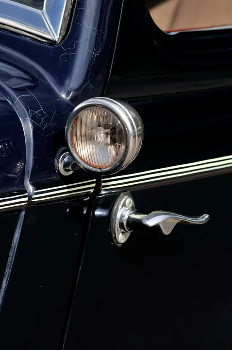 1934 Ford Model 18 & 40 - Image 9 of 10