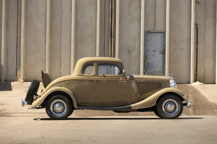1934 Ford Model 18 & 40 - Image 2 of 15
