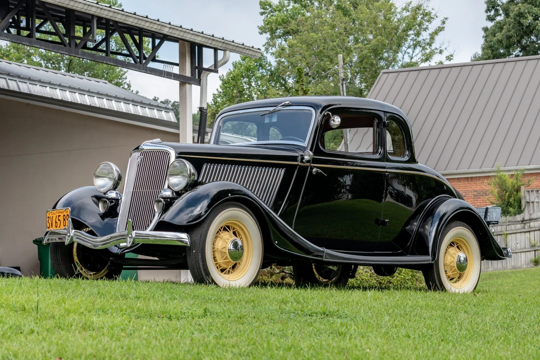 1934 Ford Model 18 & 40 - Image 2 of 31
