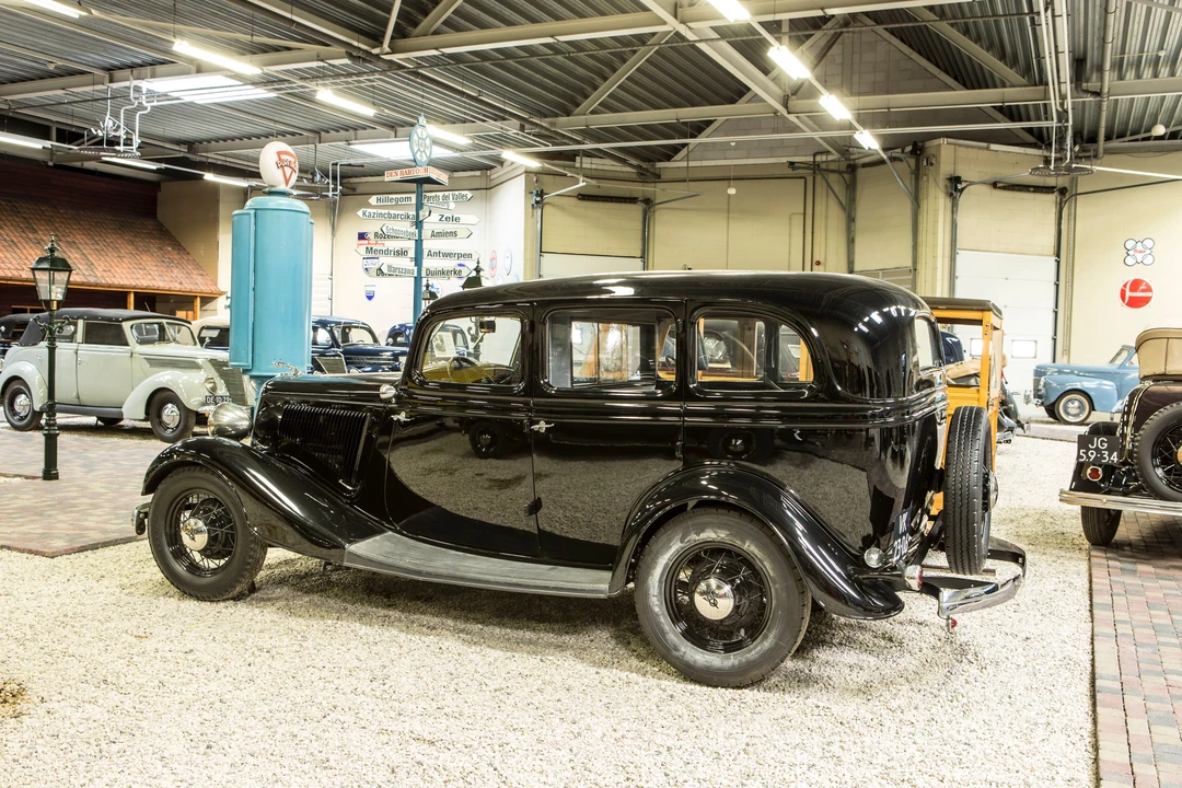 1934 Ford Model 18 & 40 - Image 2 of 5