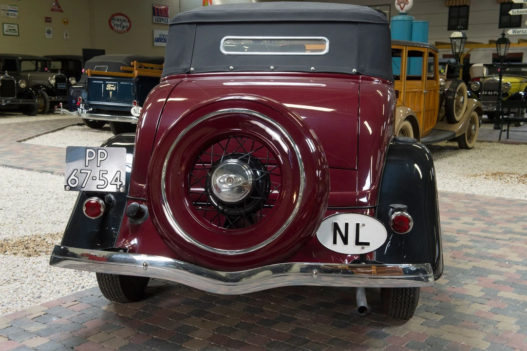 1934 Ford Model 18 & 40 - Image 9 of 13