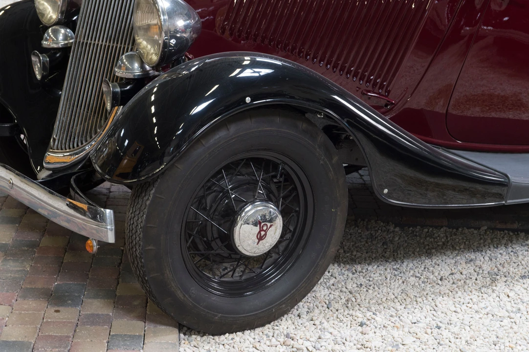 1934 Ford Model 18 & 40 - Image 8 of 13