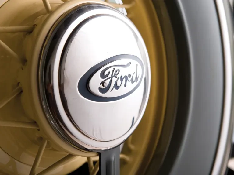 1934 Ford Model 18 & 40 - Image 9 of 17