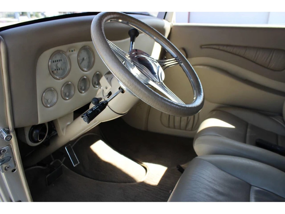 1934 Ford Standard & Deluxe & Super Deluxe - Image 29 of 31