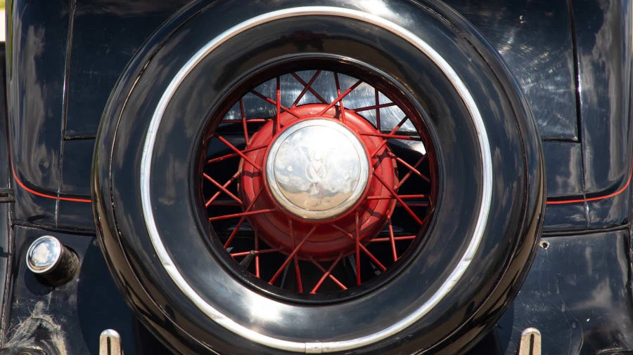 1934 Ford Model 18 & 40 - Image 10 of 13
