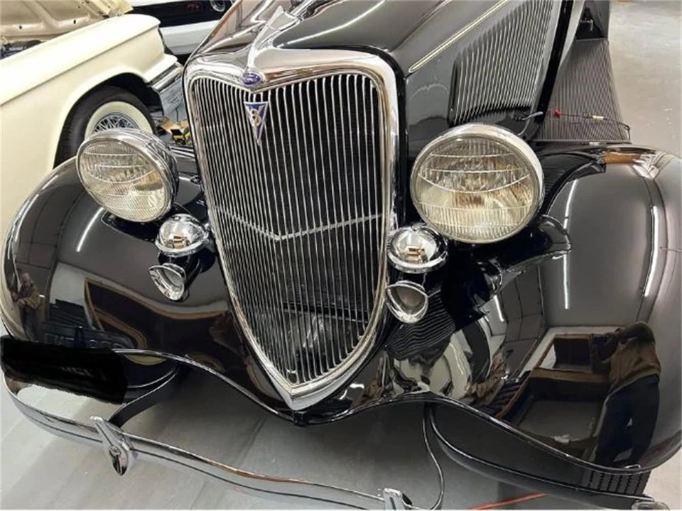 1934 Ford Model 18 & 40 - Image 2 of 17