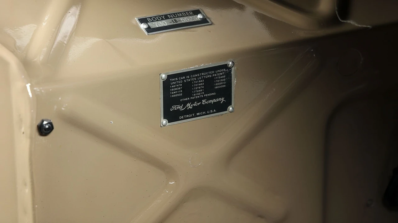 1934 Ford Model 18 & 40 - Image 27 of 29