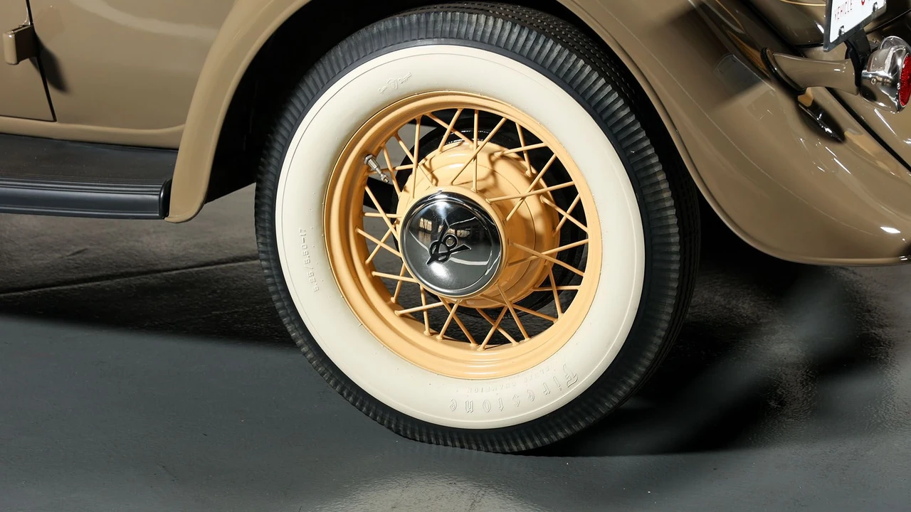 1934 Ford Model 18 & 40 - Image 13 of 29