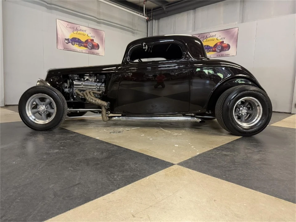 1934 Ford Standard & Deluxe & Super Deluxe - Image 2 of 31