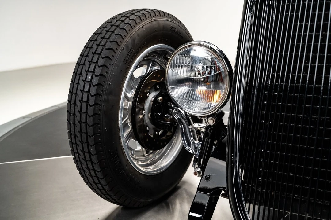 1934 Ford Standard & Deluxe & Super Deluxe - Image 10 of 31