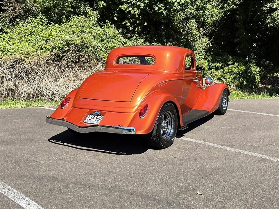 1934 Ford Standard & Deluxe & Super Deluxe - Image 3 of 31