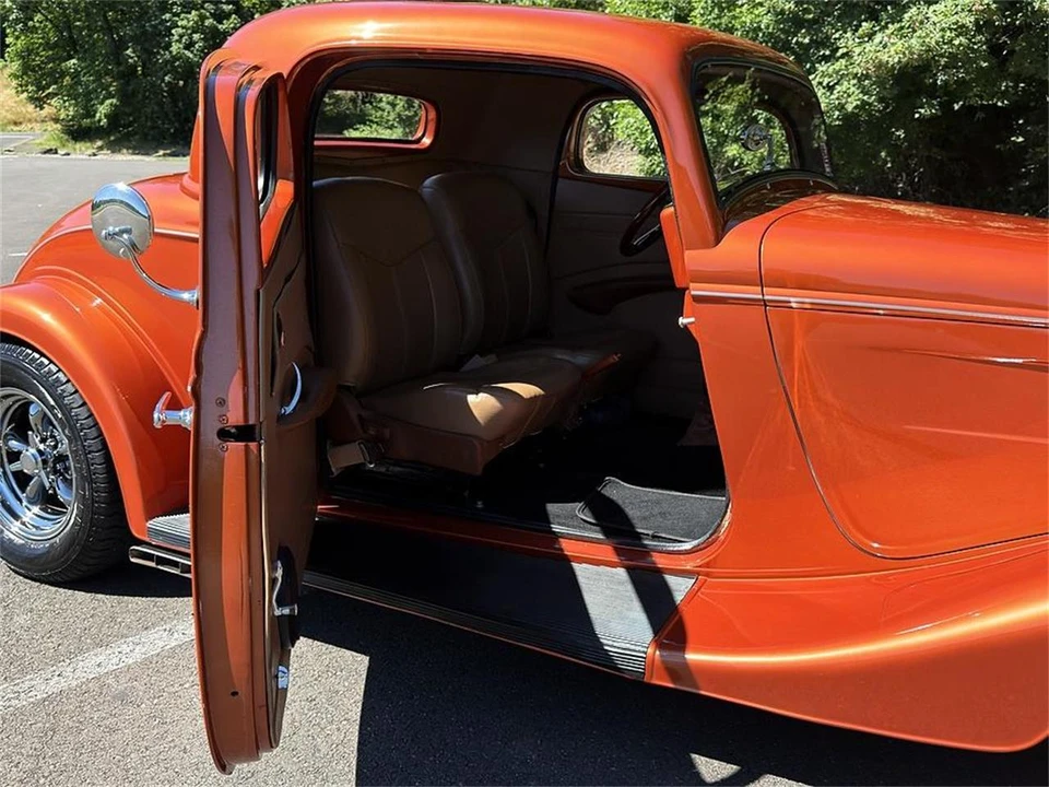 1934 Ford Standard & Deluxe & Super Deluxe - Image 26 of 31