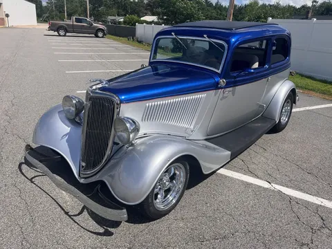 1934 Ford Custom