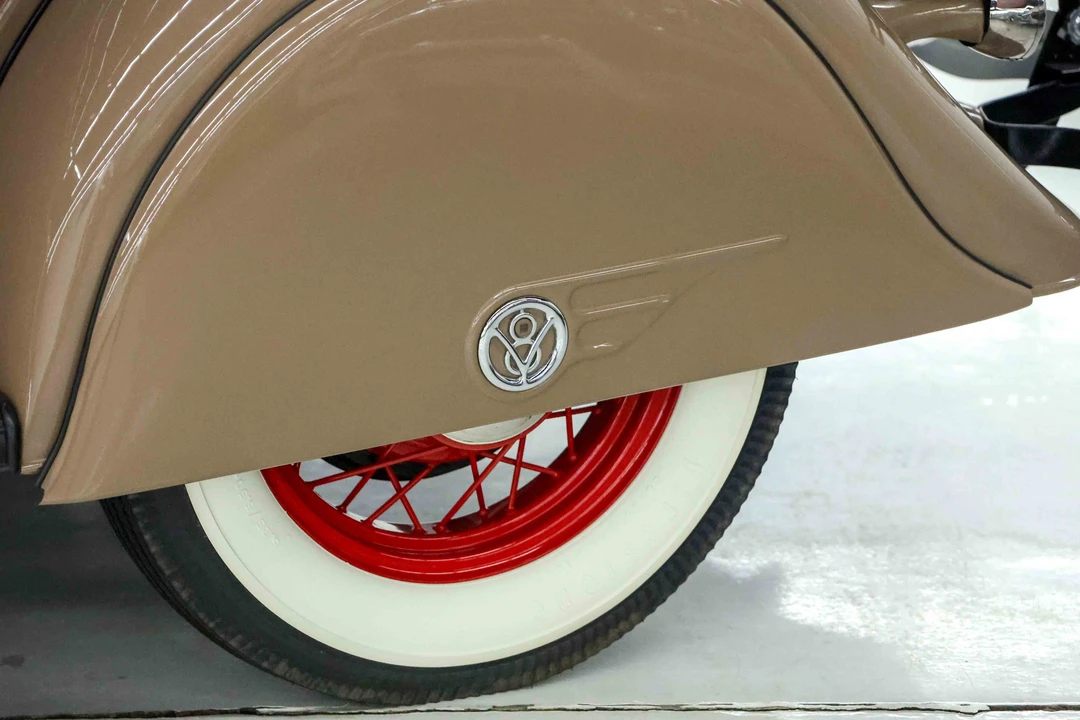 1934 Ford Model 18 & 40 - Image 23 of 31