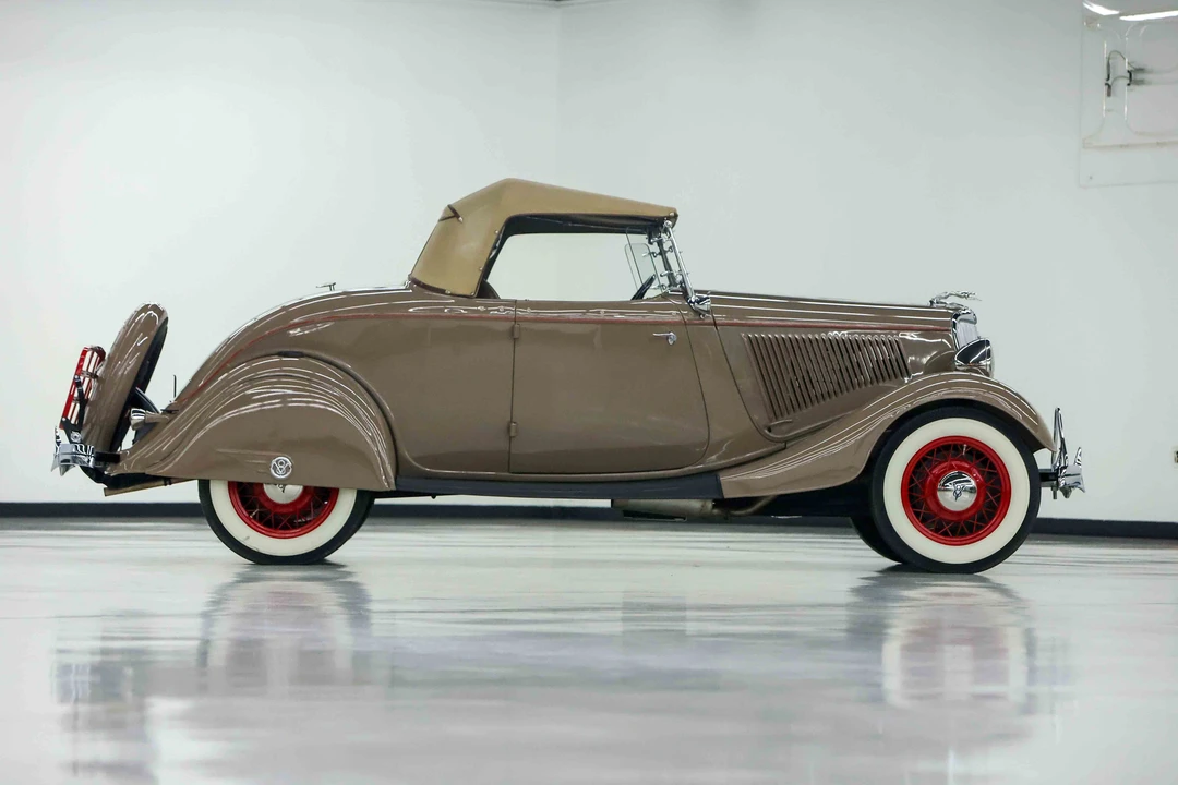 1934 Ford Model 18 & 40 - Image 11 of 31