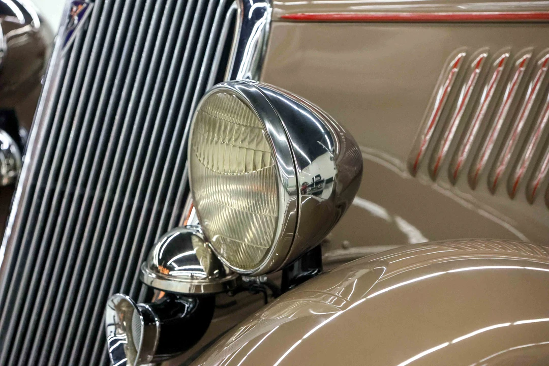 1934 Ford Model 18 & 40 - Image 15 of 31