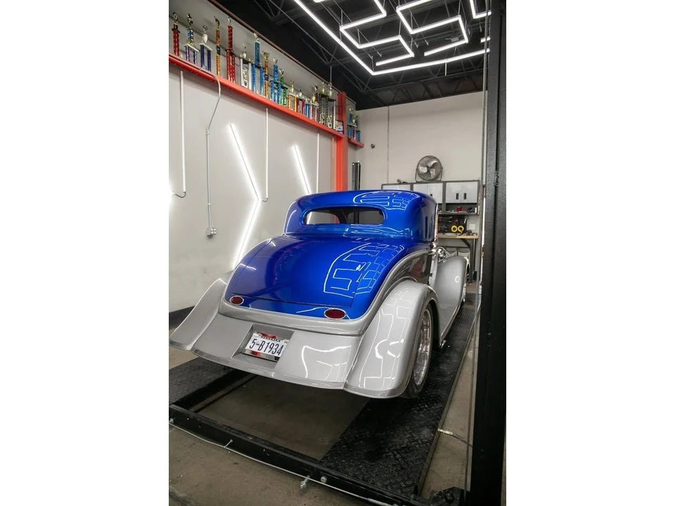 1934 Ford Standard & Deluxe & Super Deluxe - Image 4 of 20