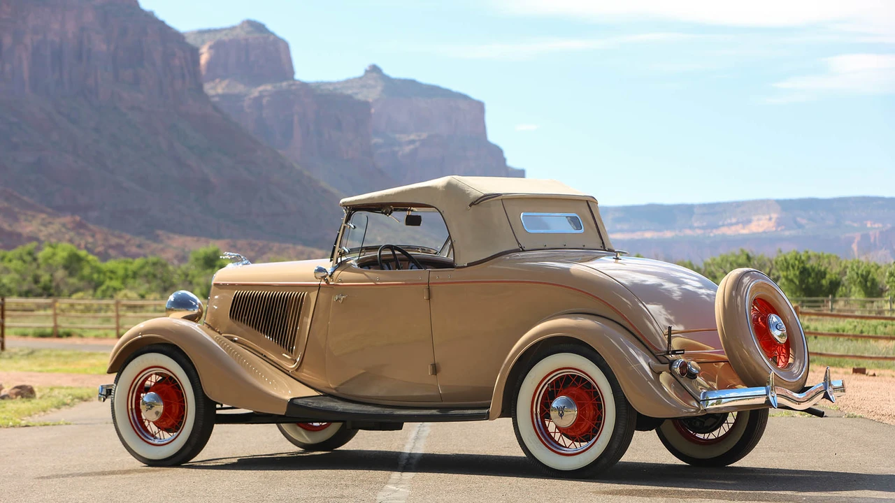 1934 Ford Model 18 & 40 - Image 14 of 31