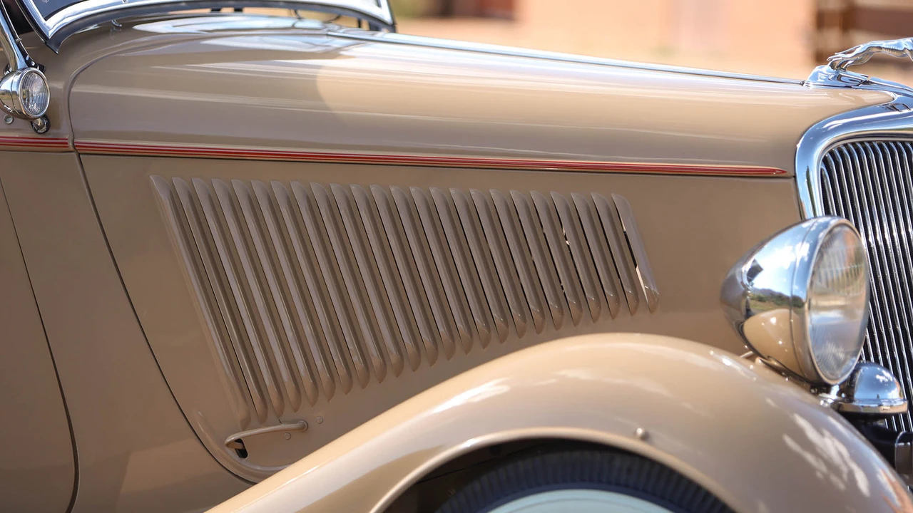 1934 Ford Model 18 & 40 - Image 16 of 31