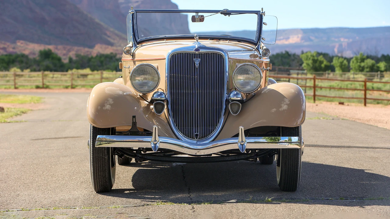 1934 Ford Model 18 & 40 - Image 2 of 31