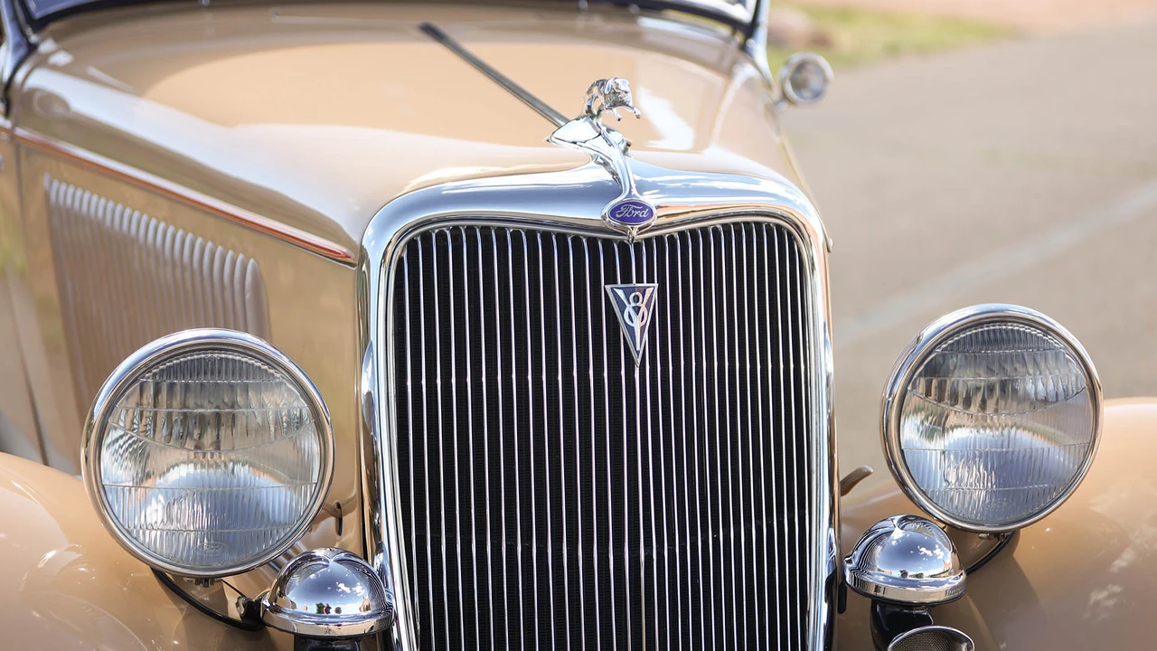 1934 Ford Model 18 & 40 - Image 22 of 31