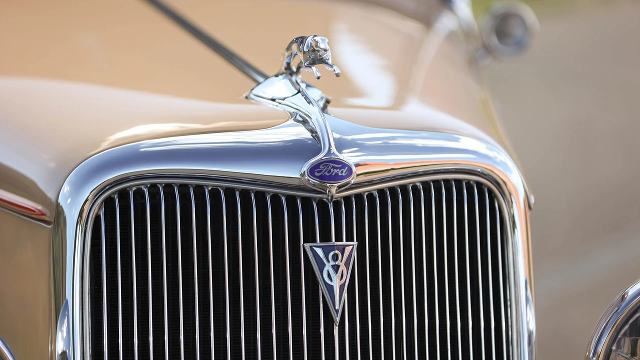 1934 Ford Model 18 & 40 - Image 23 of 31
