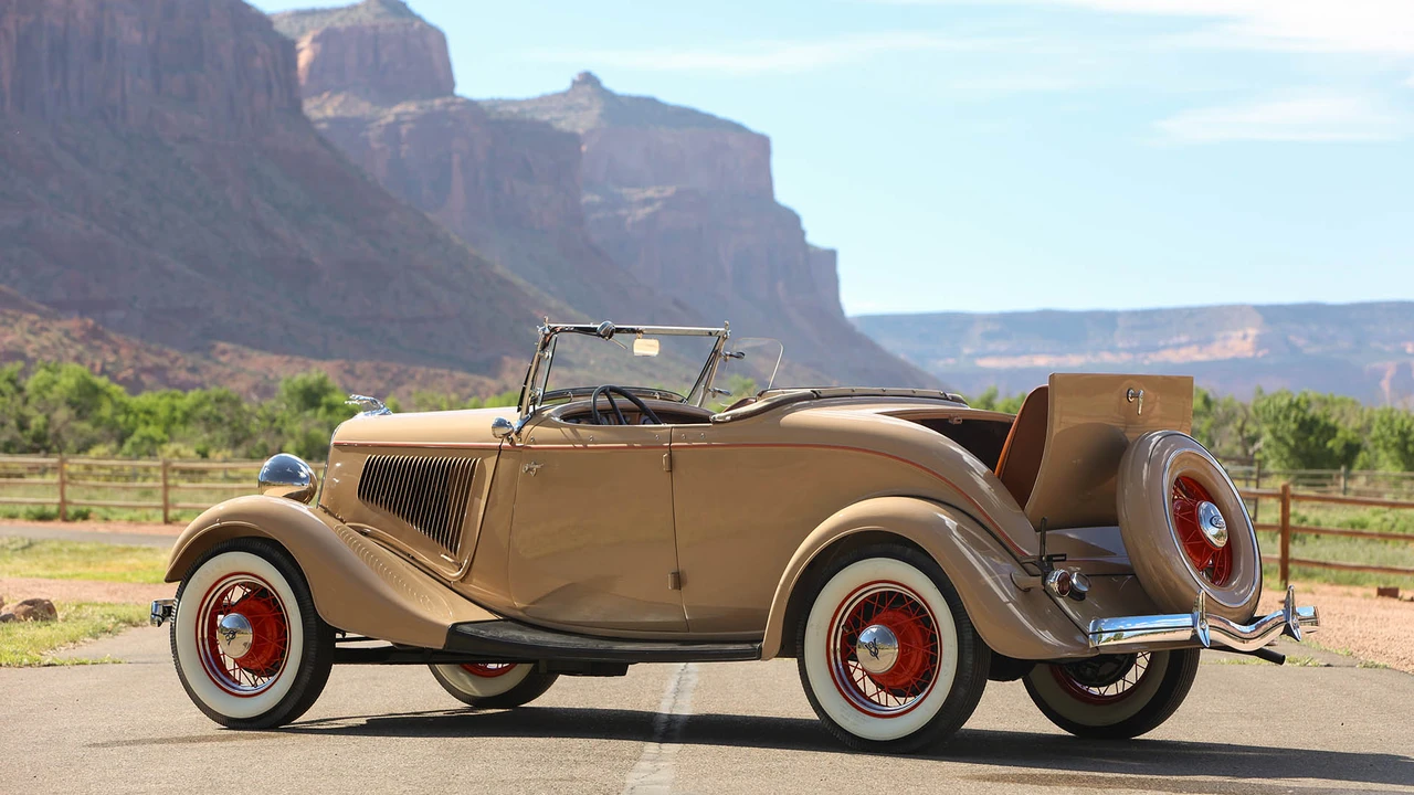 1934 Ford Model 18 & 40 - Image 6 of 31
