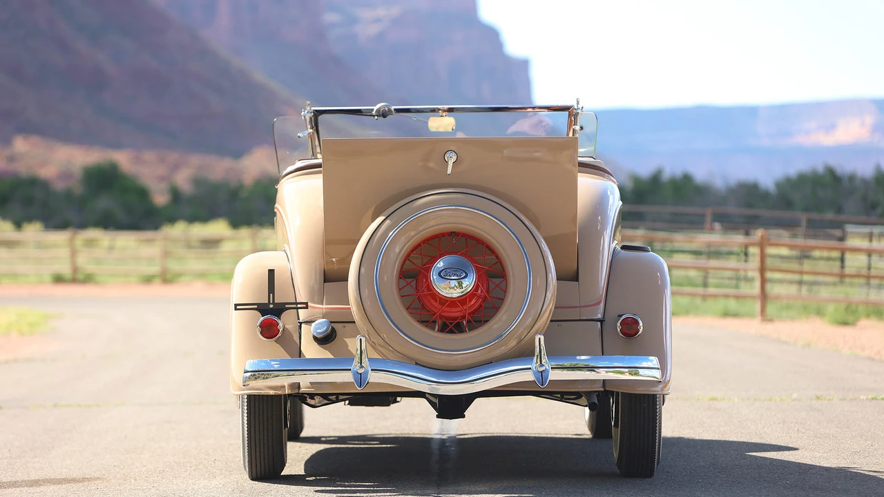 1934 Ford Model 18 & 40 - Image 7 of 31