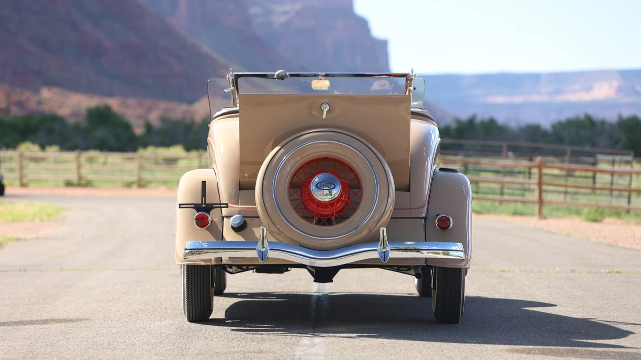 1934 Ford Model 18 & 40 - Image 8 of 31