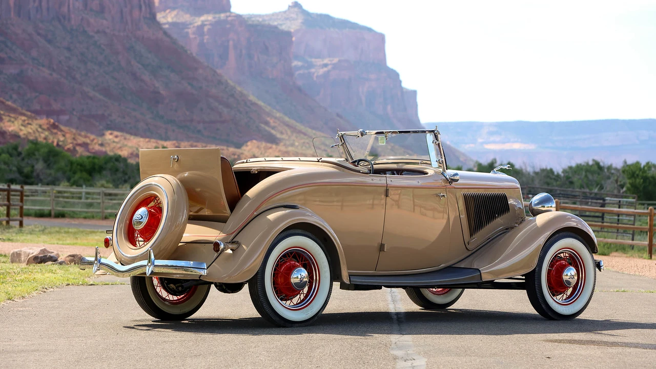 1934 Ford Model 18 & 40 - Image 9 of 31