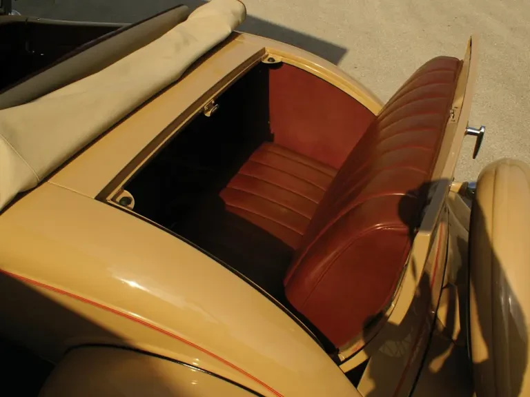 1934 Ford Model 18 & 40 - Image 12 of 17