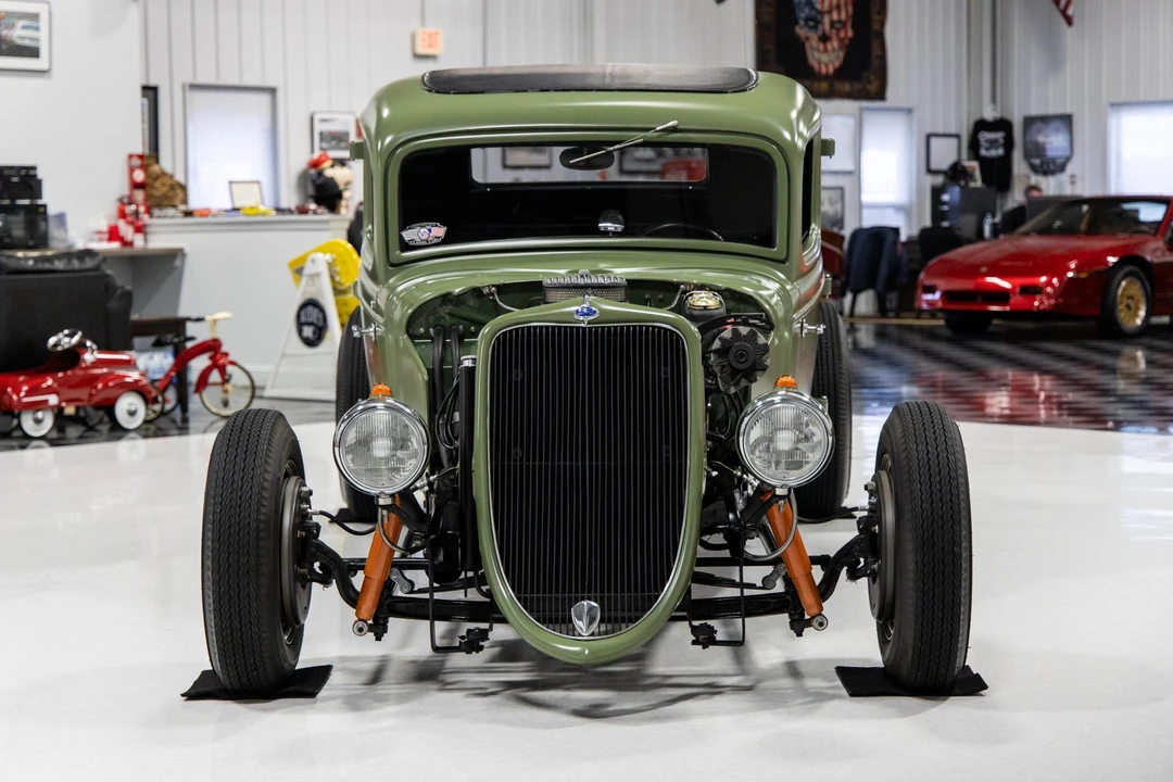 1934 Ford Model 18 & 40 - Image 2 of 31