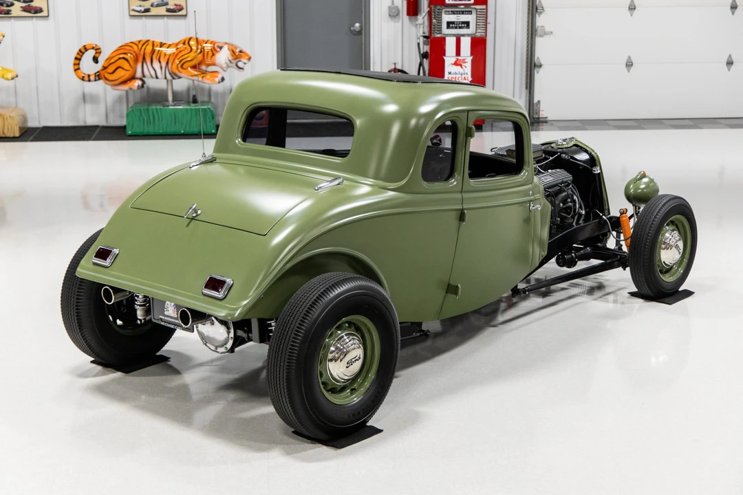 1934 Ford Model 18 & 40 - Image 13 of 31