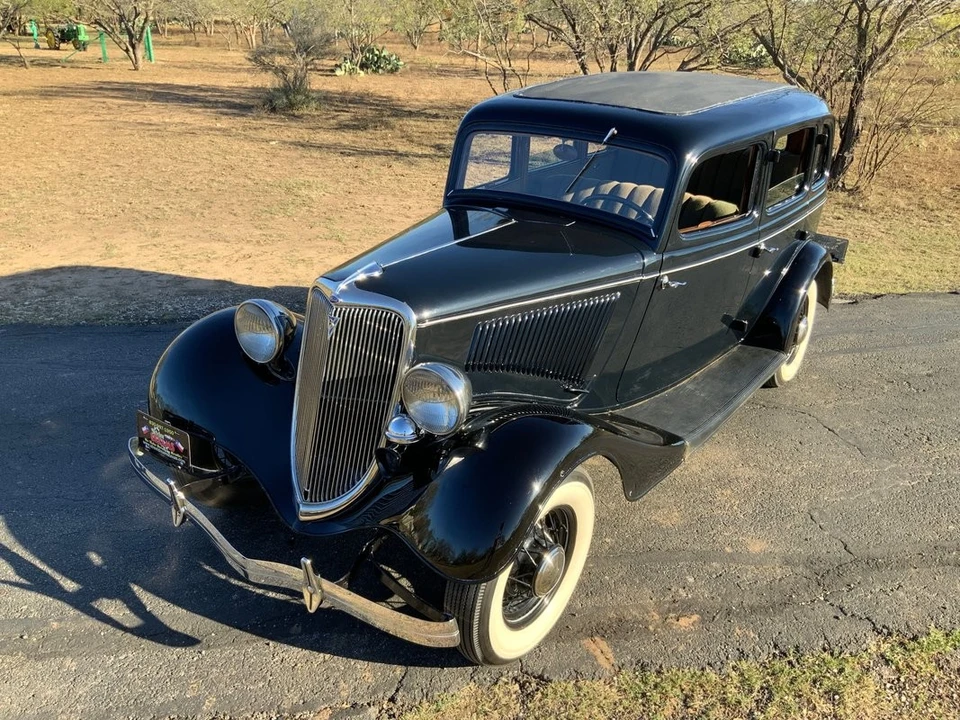 1934 Ford Model 18 & 40 - Image 12 of 12