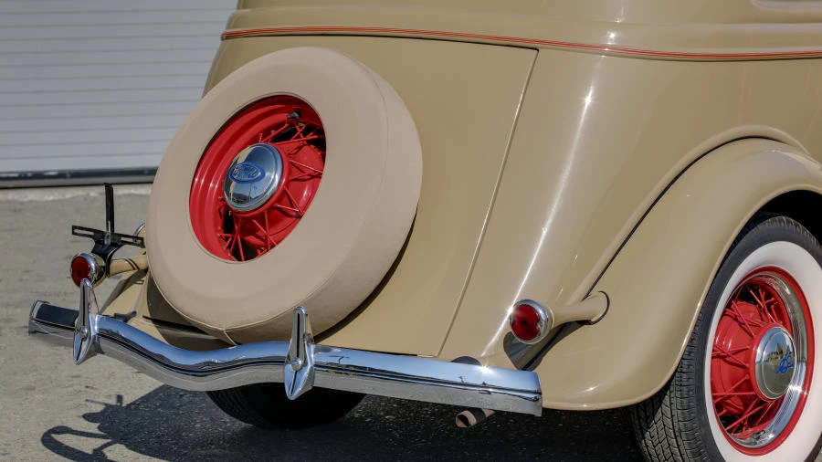 1934 Ford Model 18 & 40 - Image 11 of 12