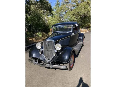 1934 Ford Model 40 5-Window Coupe
