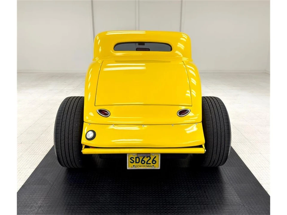 1934 Ford Model 18 & 40 - Image 4 of 31