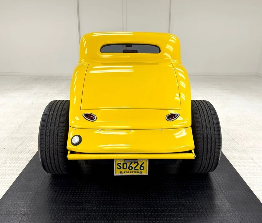 1934 Ford Model 18 & 40 - Image 4 of 31