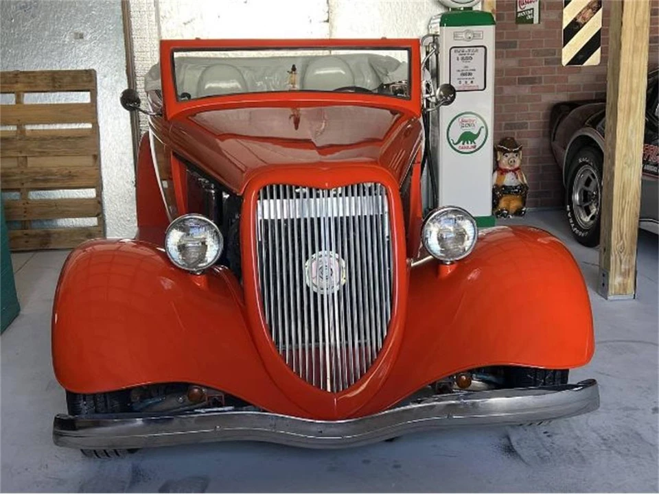 1934 Ford Model 18 & 40 - Image 17 of 20