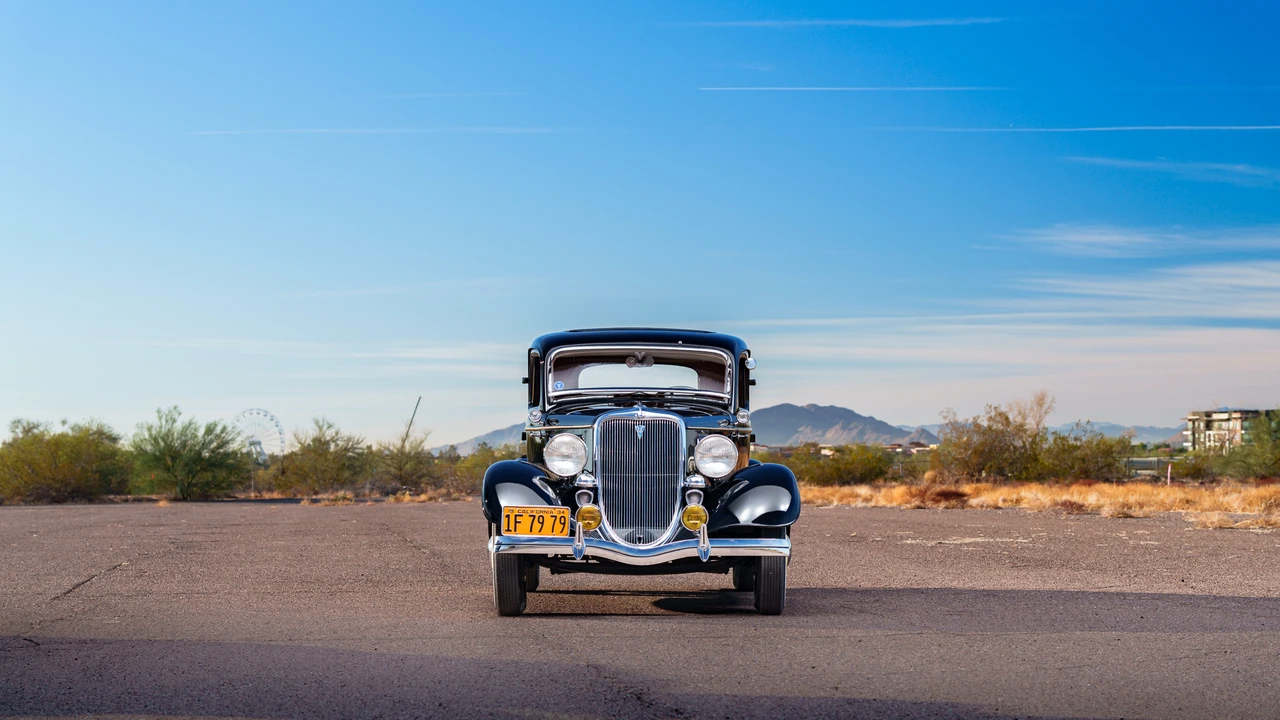 1934 Ford Model 18 & 40 - Image 28 of 31