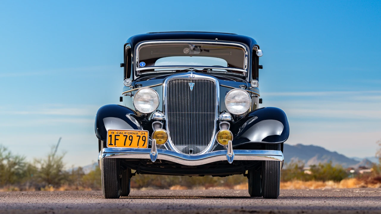 1934 Ford Model 18 & 40 - Image 29 of 31
