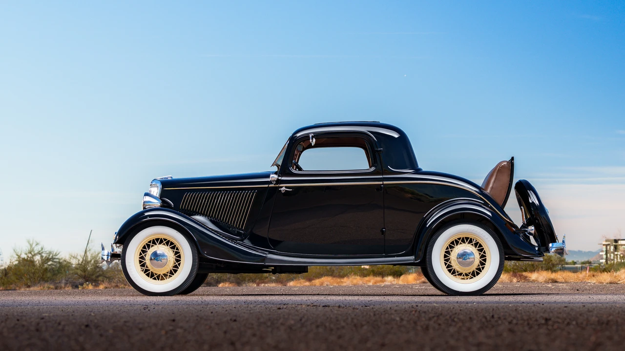 1934 Ford Model 18 & 40 - Image 6 of 31