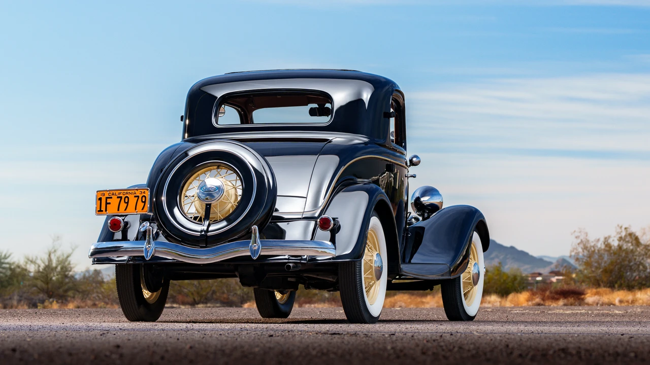 1934 Ford Model 18 & 40 - Image 17 of 31