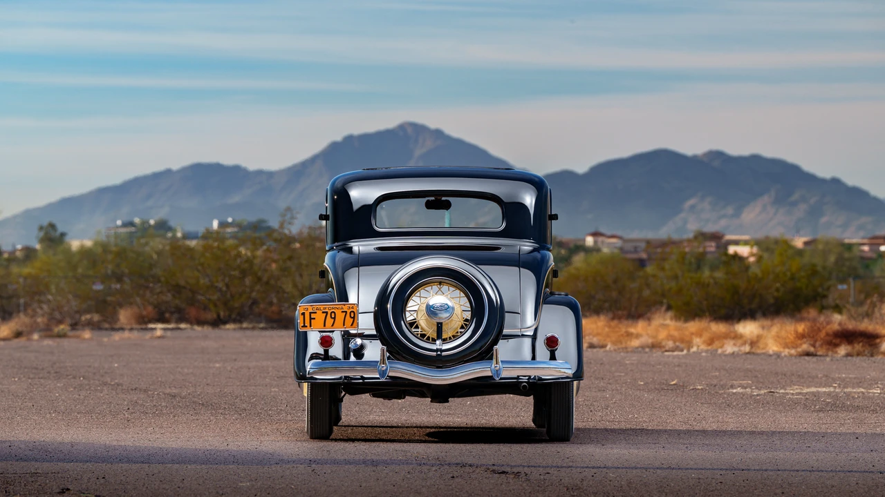 1934 Ford Model 18 & 40 - Image 14 of 31