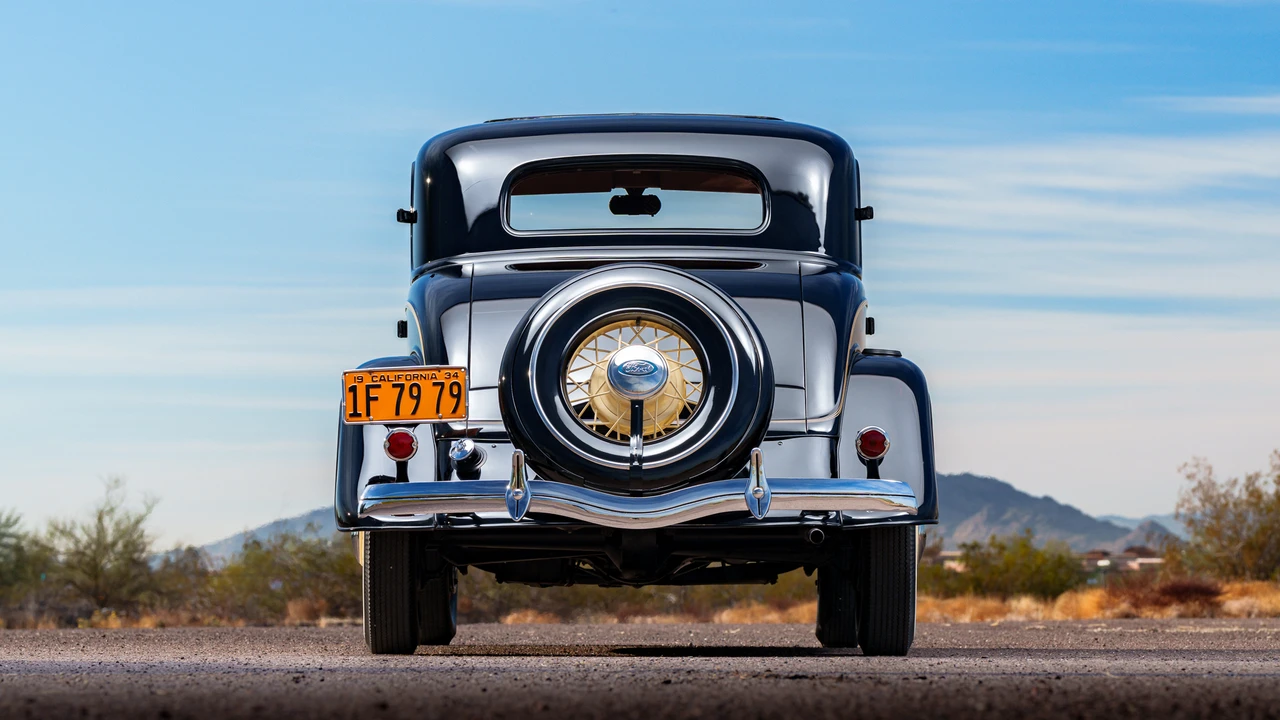 1934 Ford Model 18 & 40 - Image 15 of 31